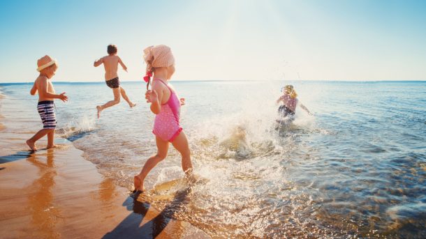 Acces direct plage du Camping Robinson